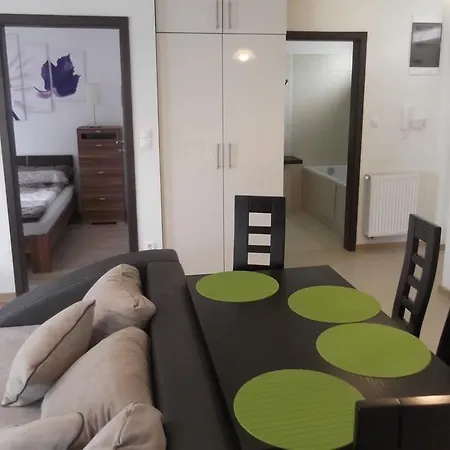 Bezs Apartman 公寓 *