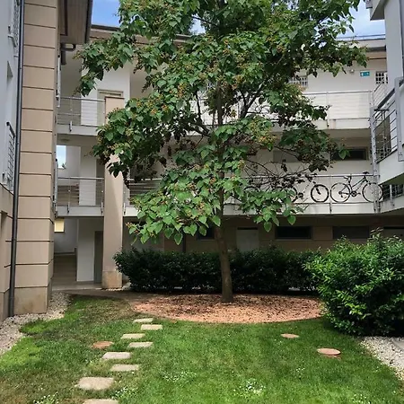 Bezs Apartman 公寓 *