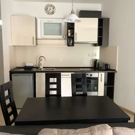 公寓 Bezs Apartman *